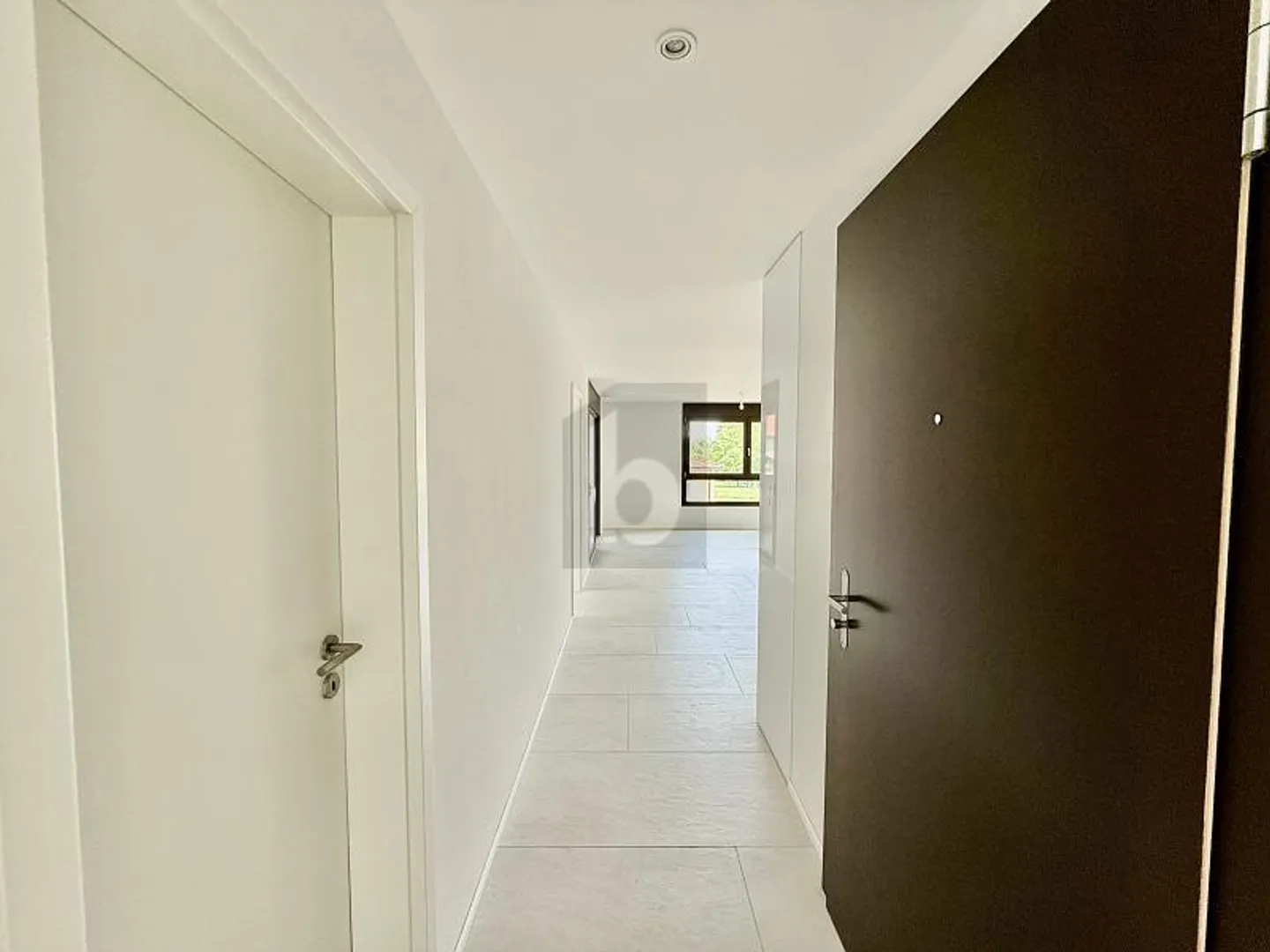 MAGNIFICENT AND MODERN WITH TERRACE - Photo 2 of 6