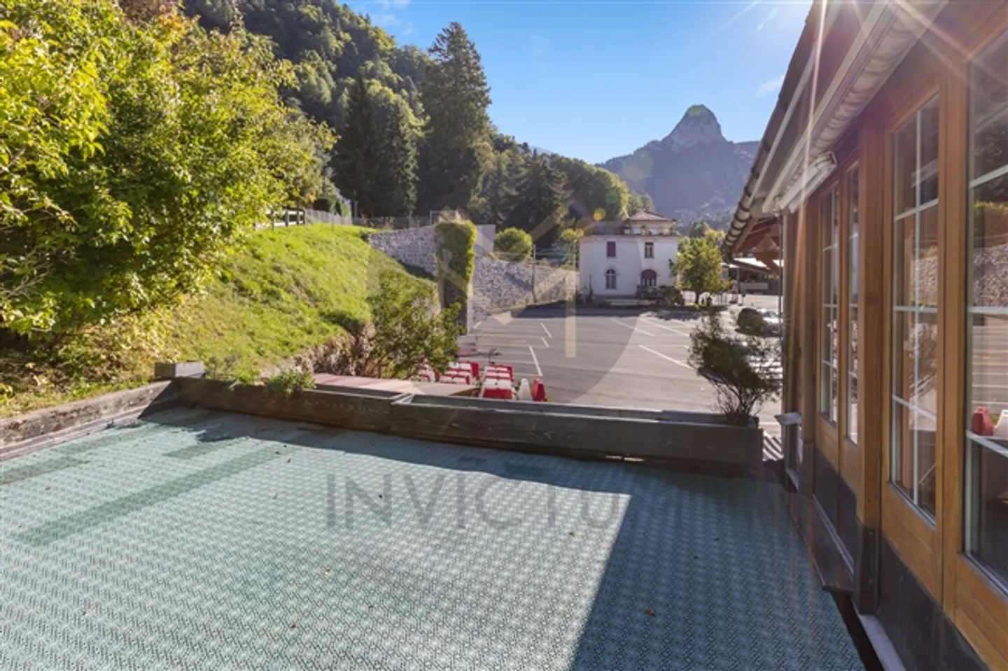 Ampia casa unifamiliare di 9,5 stanze con due appartamenti a Les Avants. - Foto 8 di 20