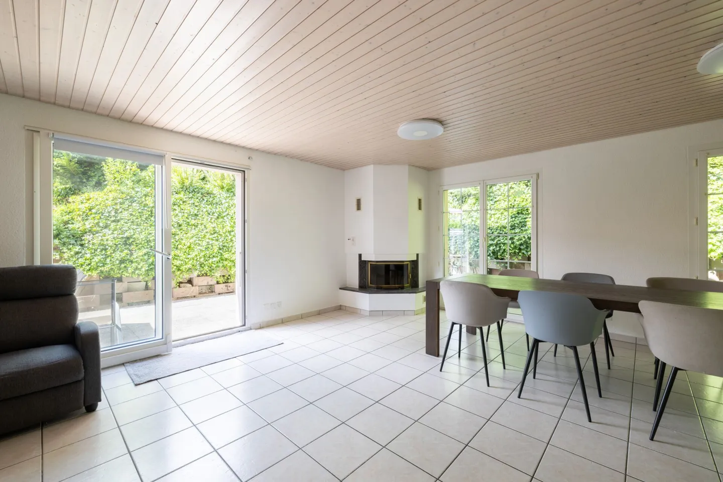 6.5 Room Single Family House with Large Space in Plasselb - Photo 2 of 13