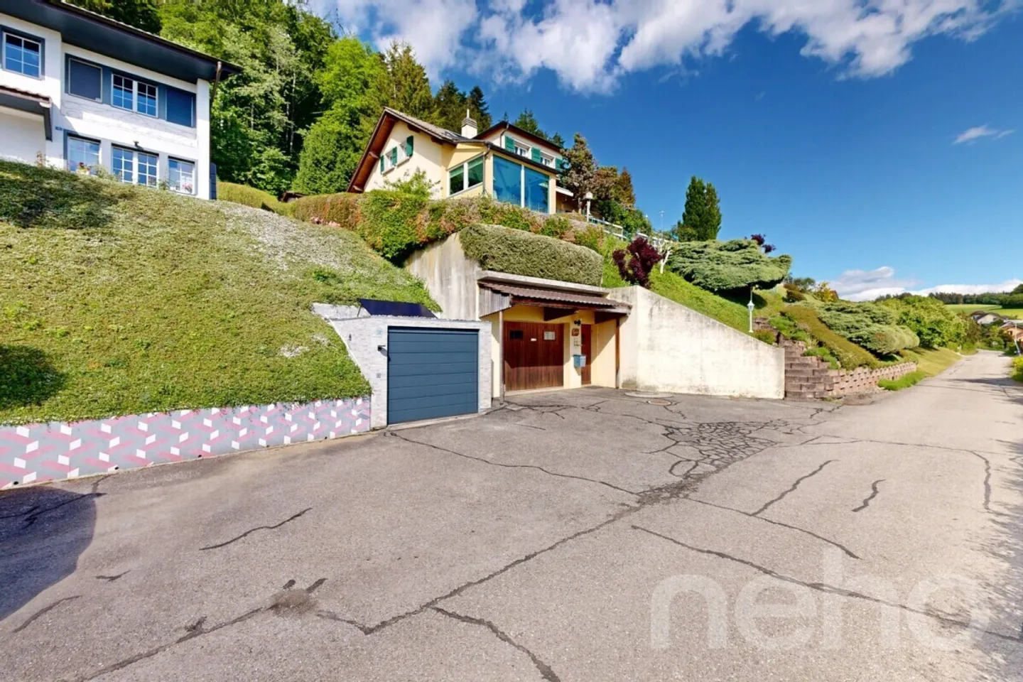 Geräumige Villa mit Aussicht - Foto 2 von 13