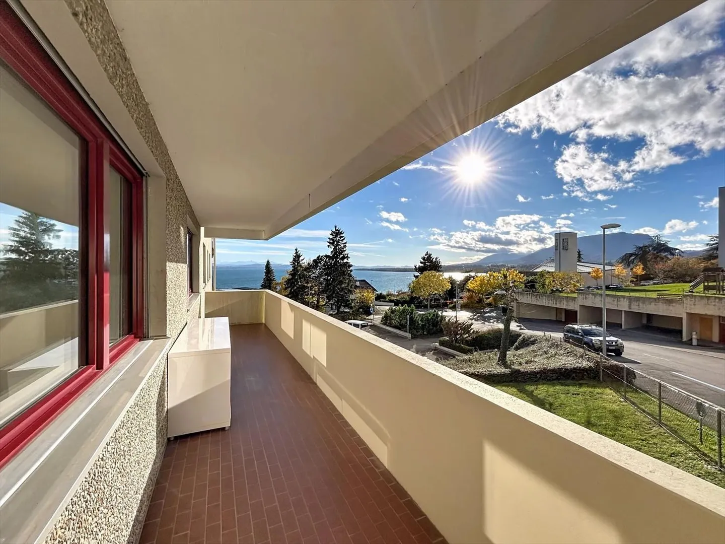 Appartement in Neuchâtel mit Seeblick und Alpenblick - Foto 1 von 8