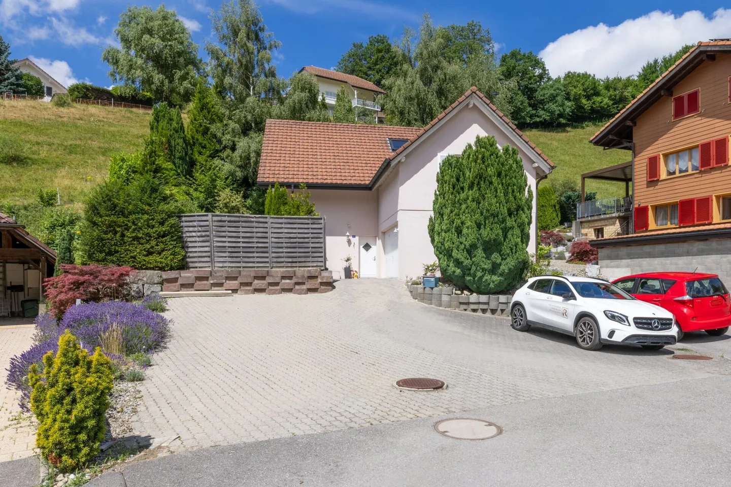 6.5 Room Single Family House with Large Space in Plasselb - Photo 11 of 13