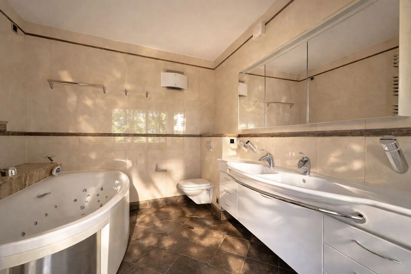Prachtvolle Wohnung mit Pool - Foto 6 von 10