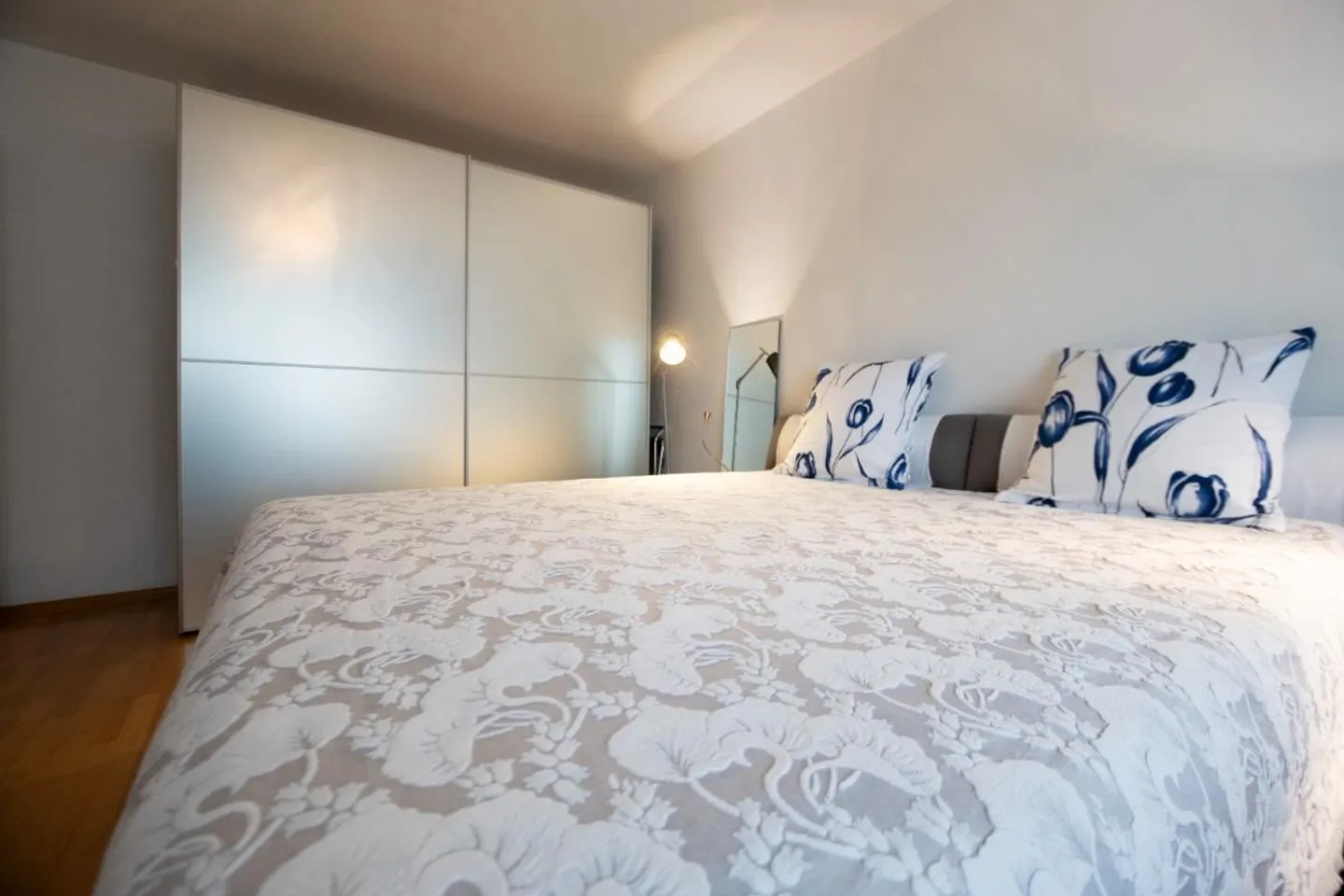 Propriété résidentielle meublée de 5,5 pièces - Photo 3 sur 5