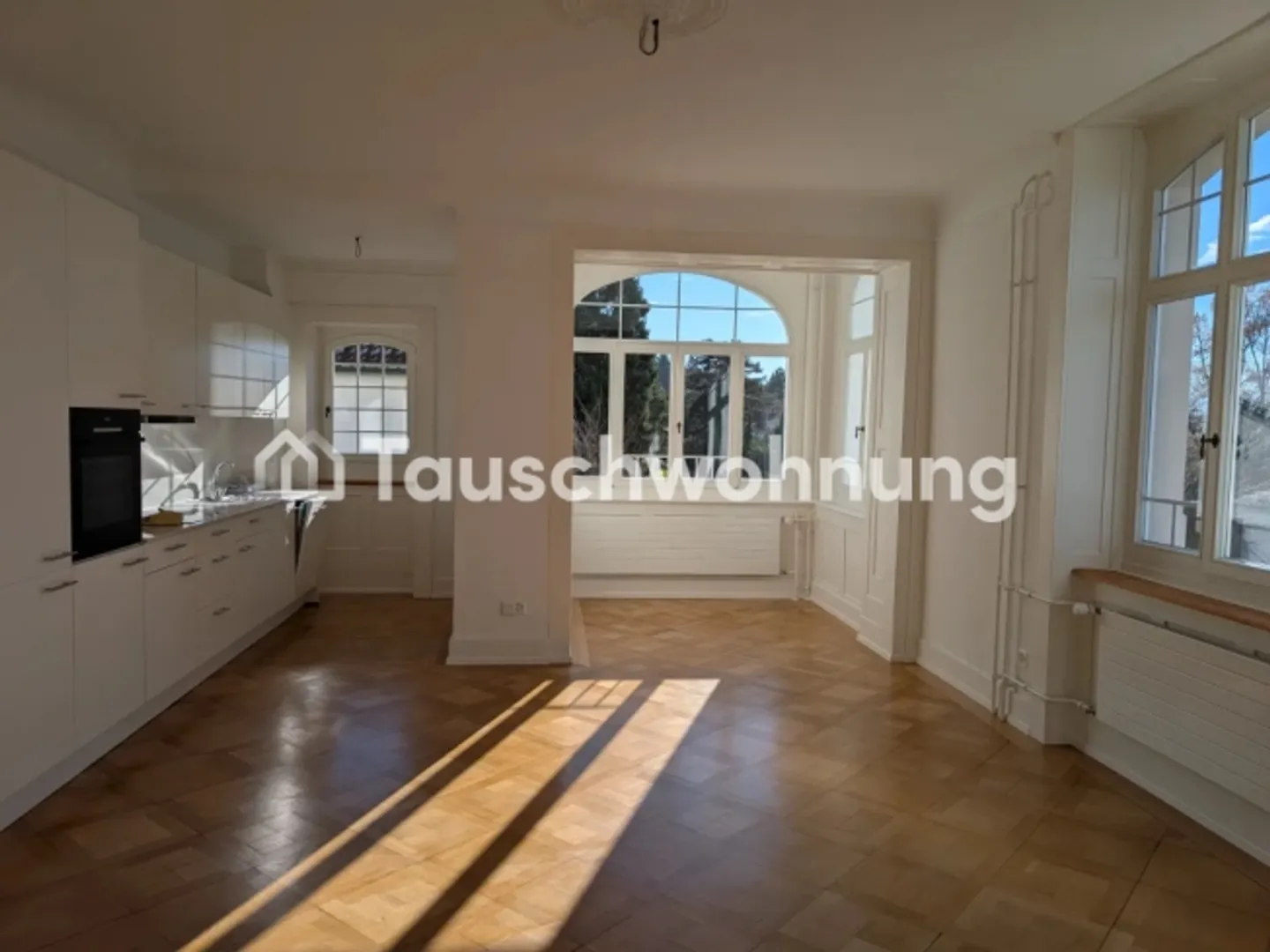 Charming Apartment with Lake View - Photo 1 of 1