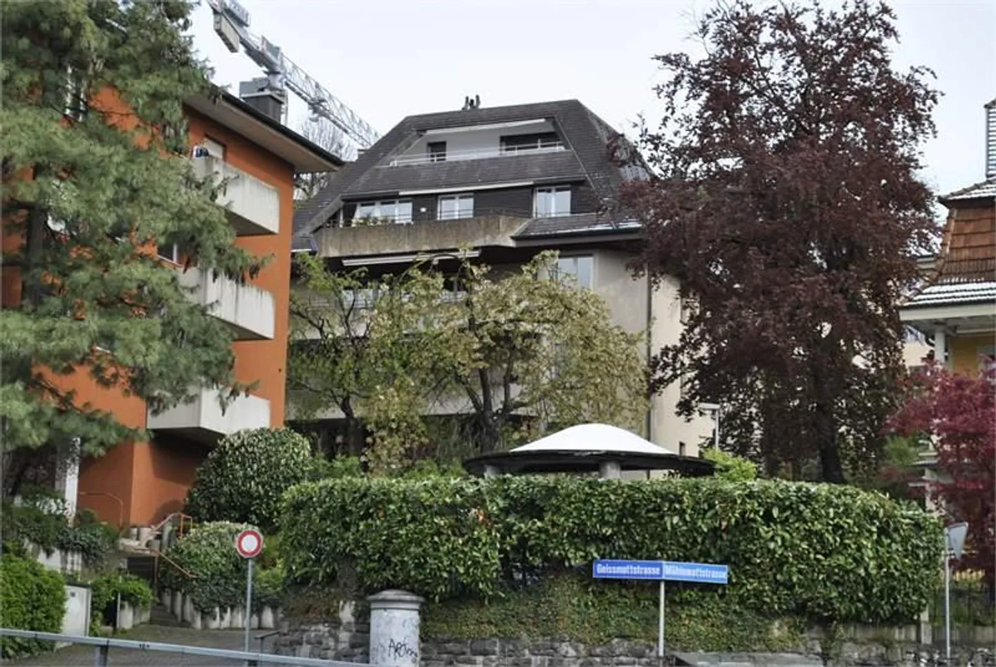 Studio résidentiel avec cheminée dans le quartier résidentiel calme de Geissmatt-Bramberg - Photo 1 sur 2