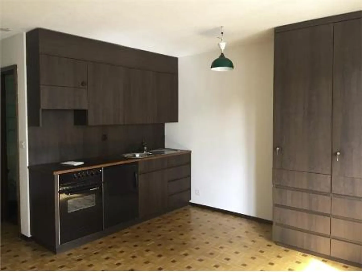 Studio résidentiel avec cheminée dans le quartier résidentiel calme de Geissmatt-Bramberg - Photo 2 sur 2