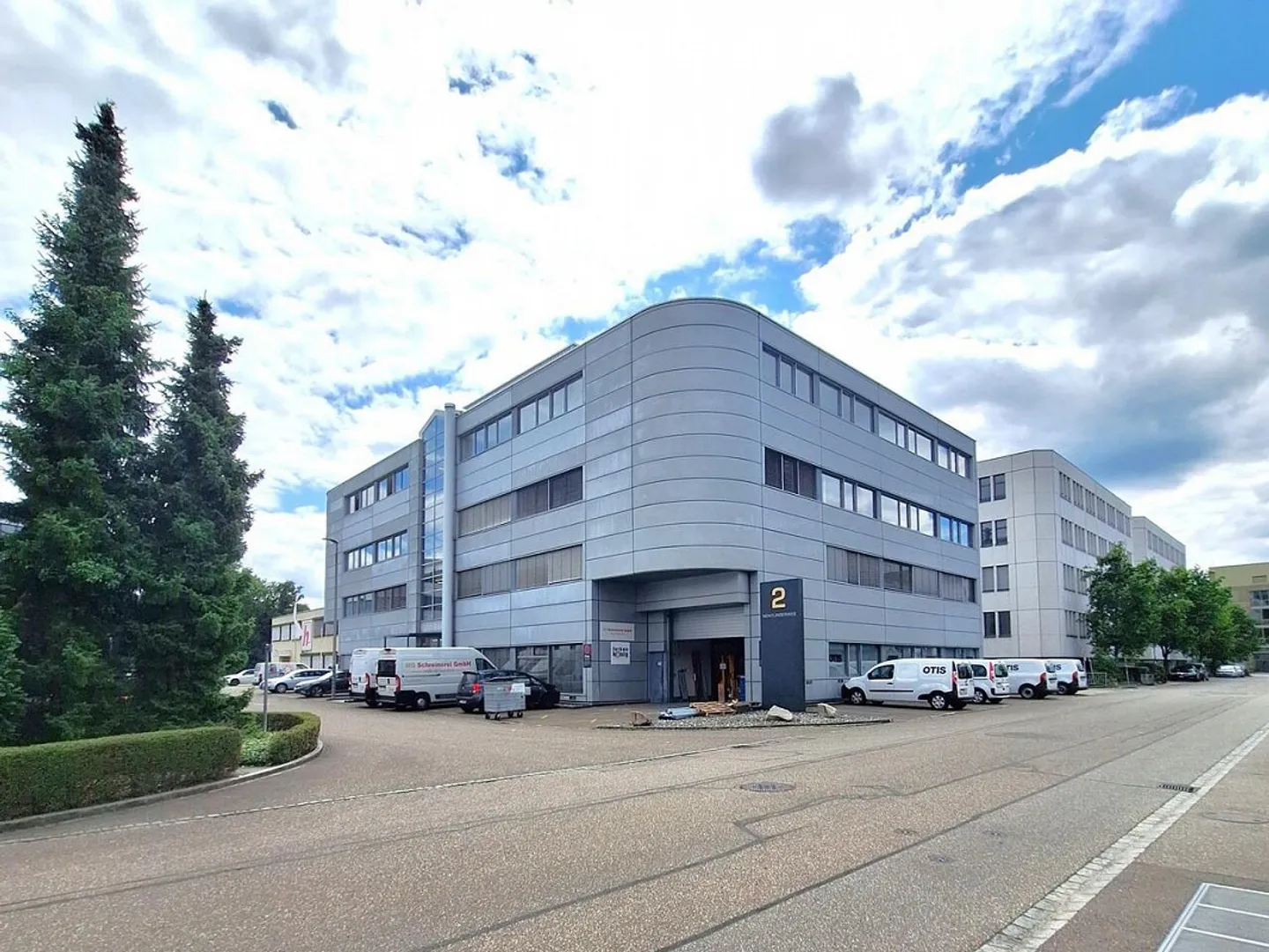 Office and commercial property with expansion potential in Kägen - Photo 2 of 14