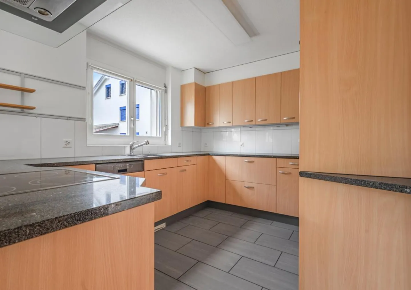 SPACIOUS - GARDEN IDYLL - VARIETY OF ROOMS - Photo 6 of 12