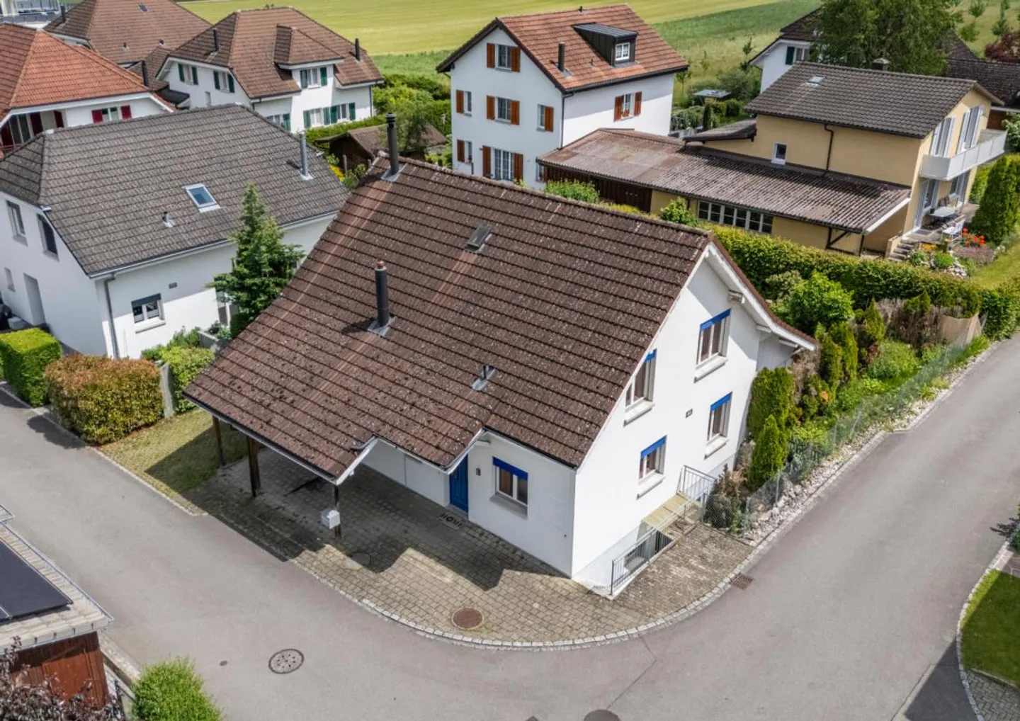 SPACIOUS - GARDEN IDYLL - VARIETY OF ROOMS - Photo 10 of 12