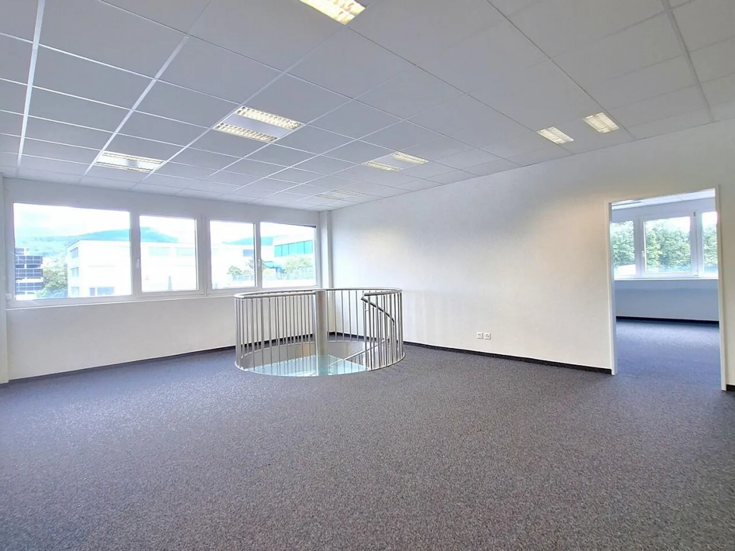 Office and commercial property with expansion potential in Kägen - Photo 7 of 14