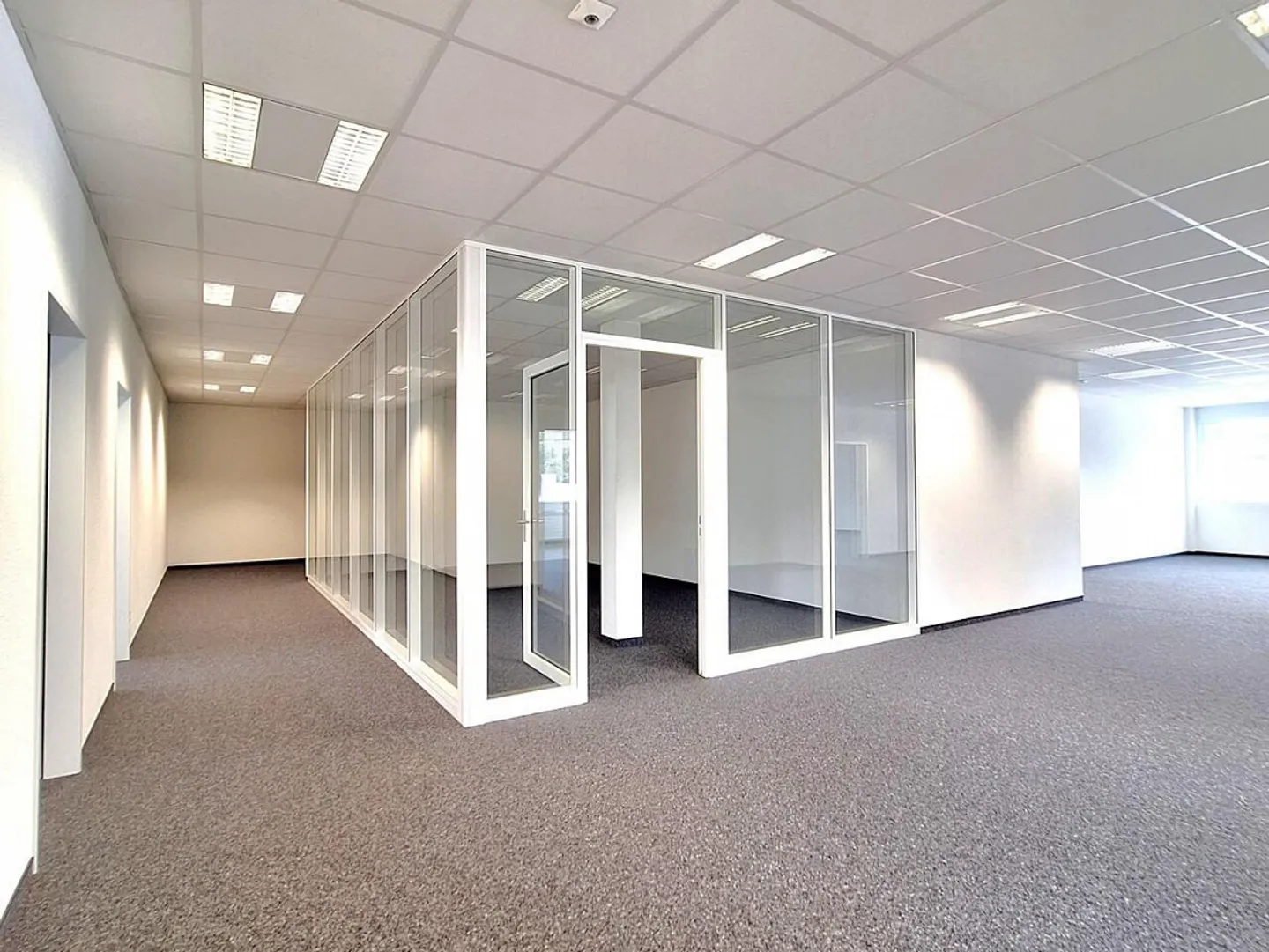 Office and commercial property with expansion potential in Kägen - Photo 8 of 14