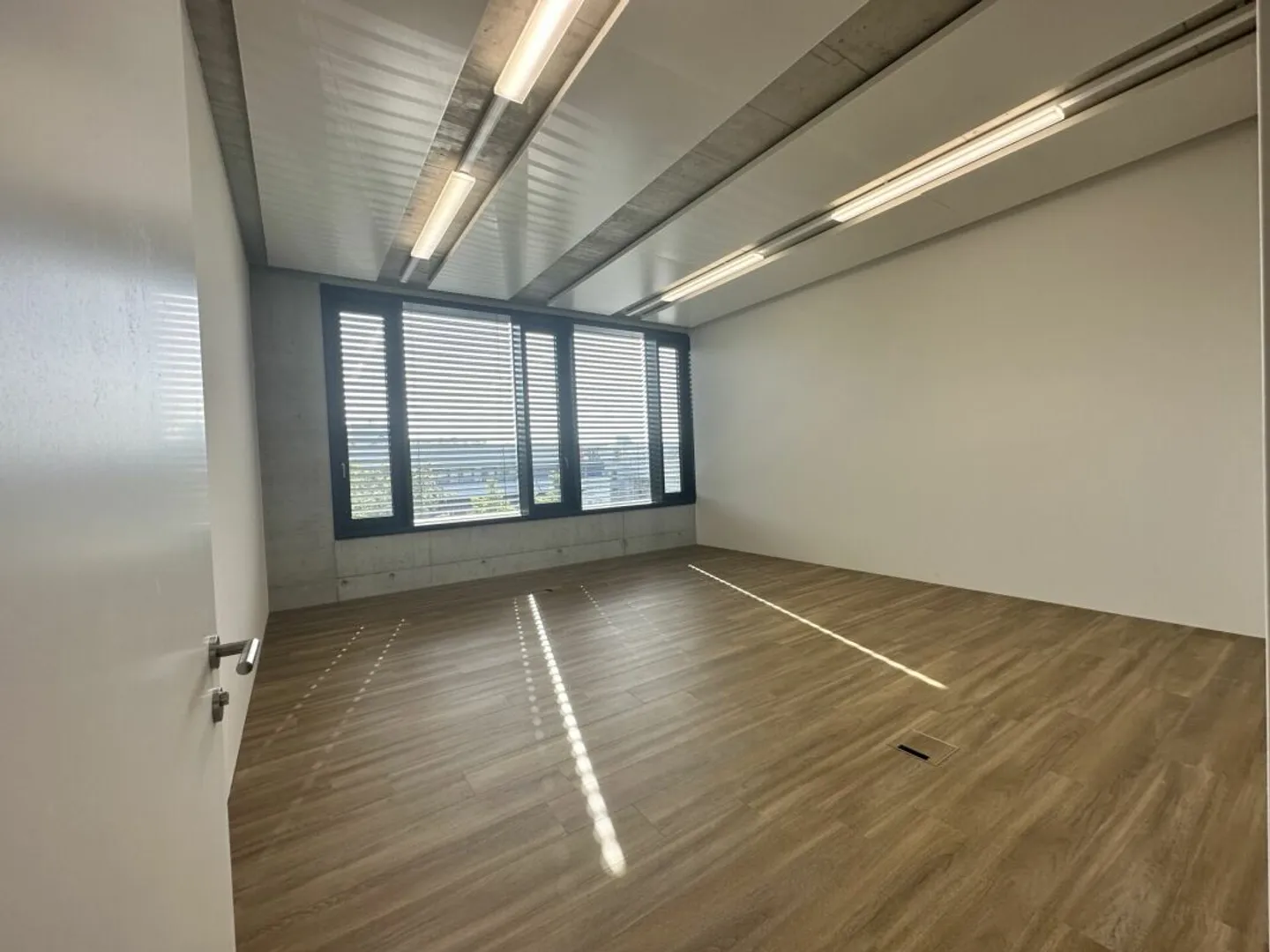 Modernes Büro in Aarau - Foto 4 von 26