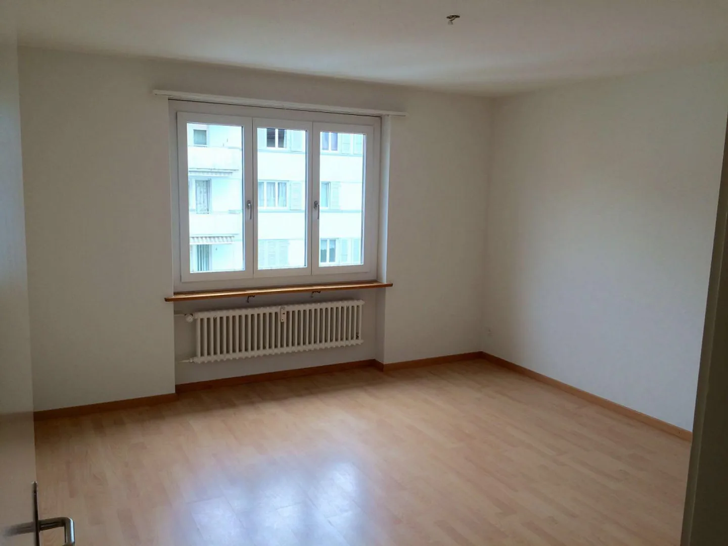 Bell'appartamento di 3.5 stanze di fronte a Coop Bäregg - Foto 1 di 19
