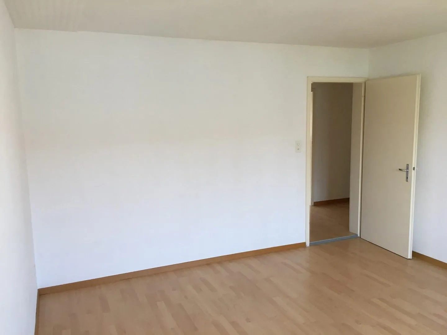 Bell'appartamento di 3.5 stanze di fronte a Coop Bäregg - Foto 2 di 19