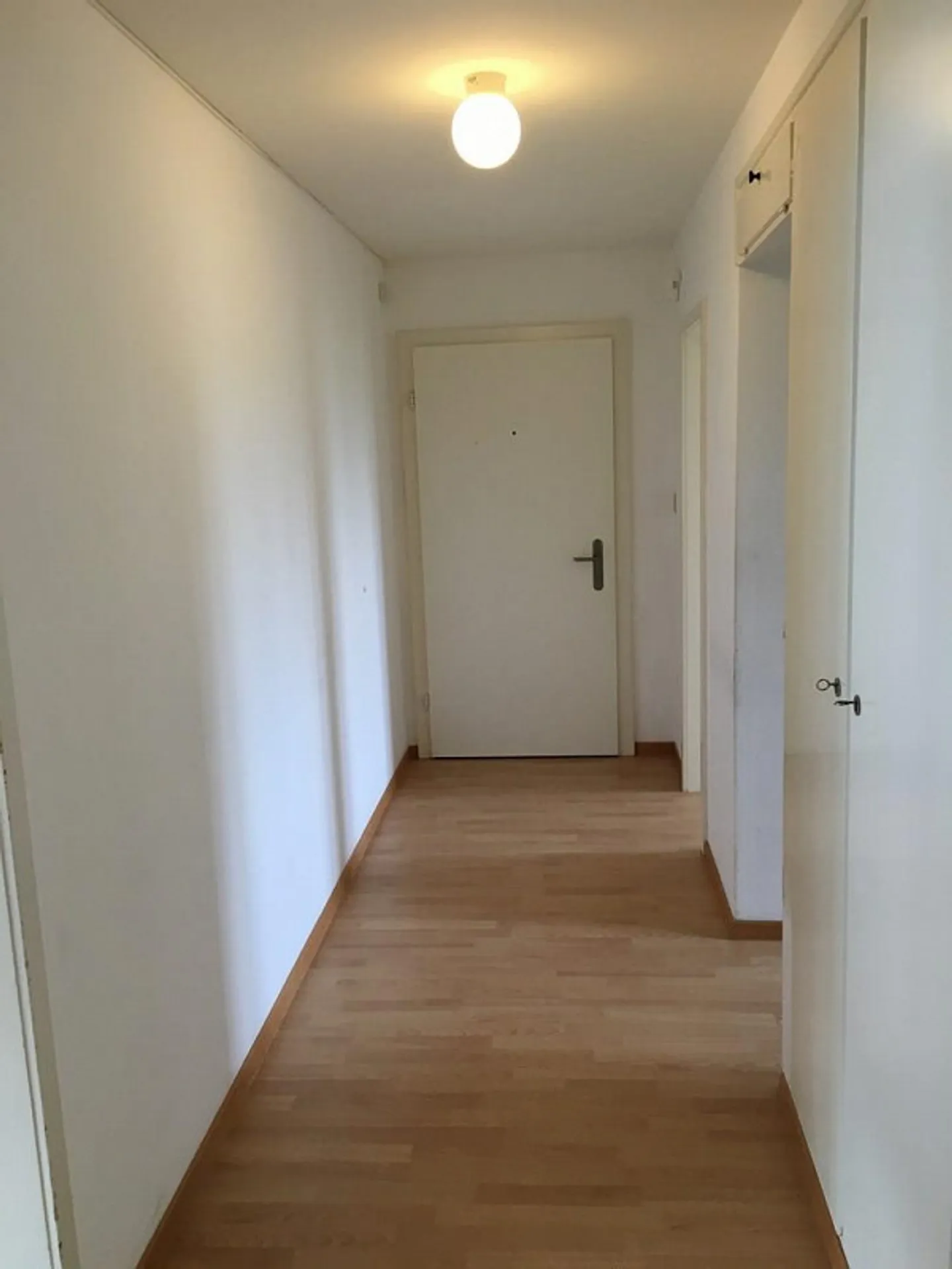 Bell'appartamento di 3.5 stanze di fronte a Coop Bäregg - Foto 4 di 19