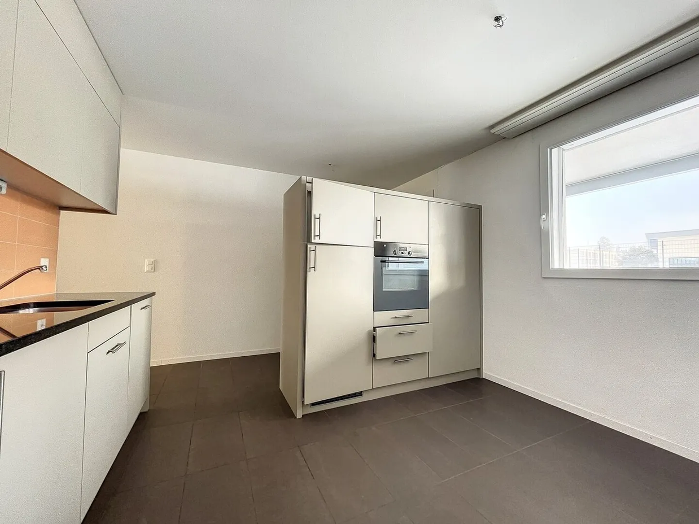 Apartment for rent - Photo 3 of 10