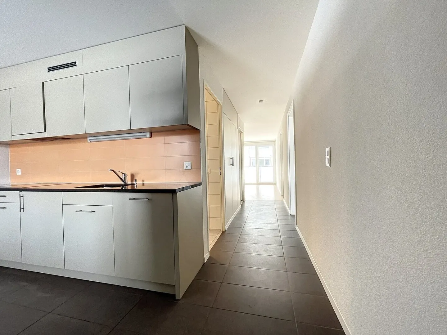 Apartment for rent - Photo 8 of 10