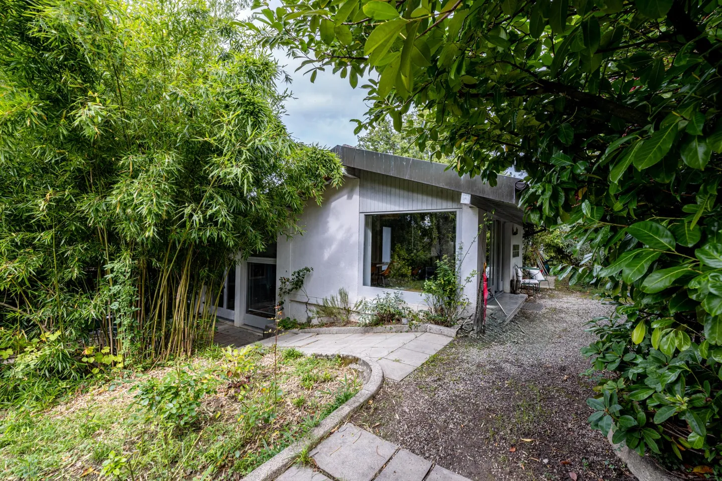 Exceptional! Corsier-Port house to renovate just steps from the lake. - Photo 13 of 16