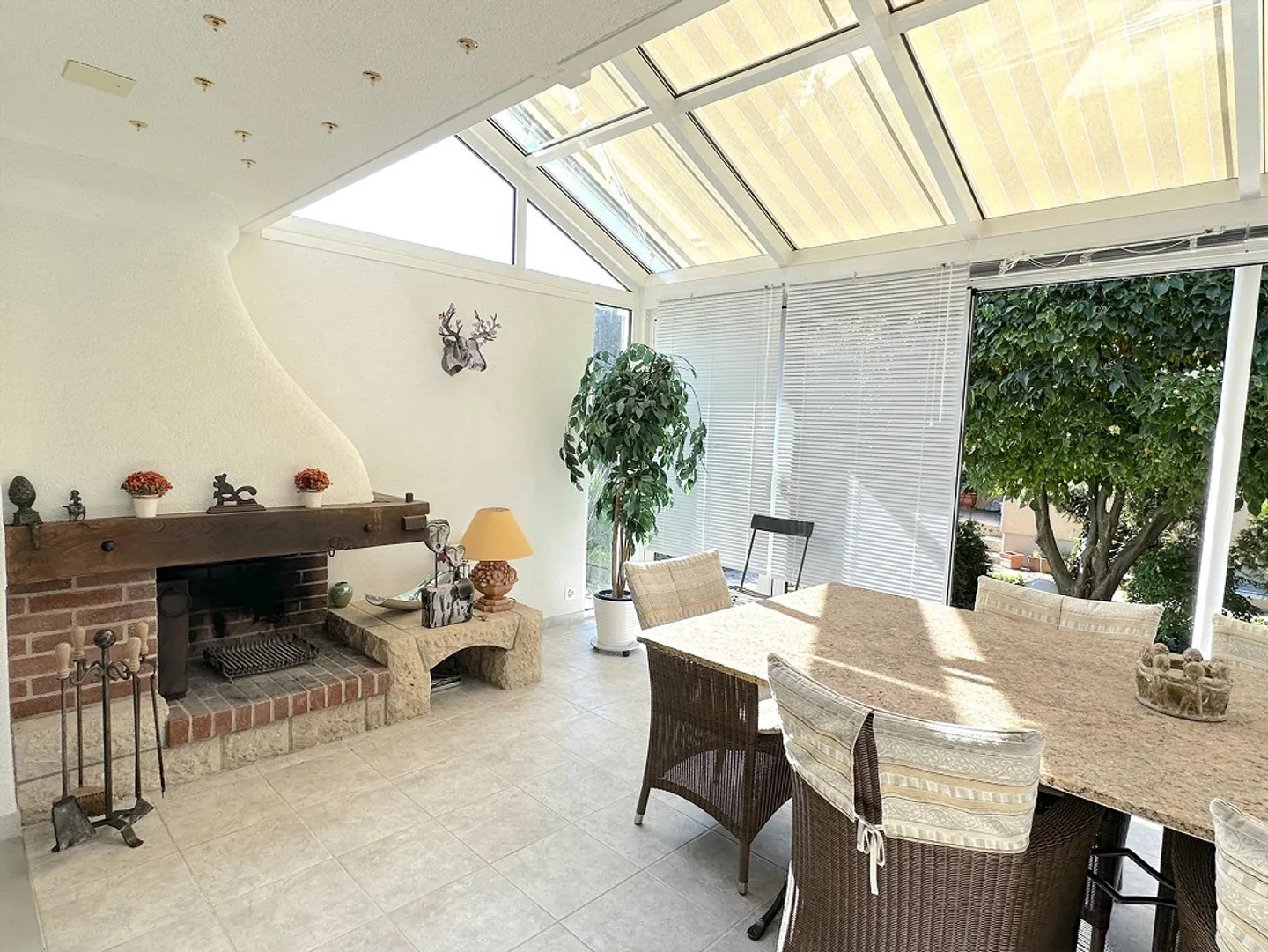 Binningen: Spacious 6.5 Room Villa with Winter Garden and Indoor Pool - Photo 7 of 14