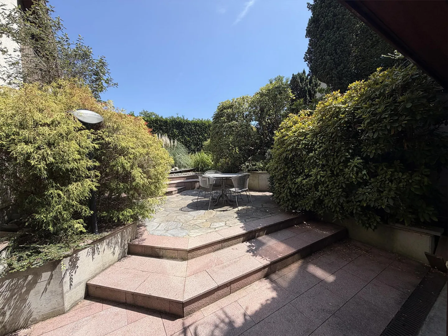 Binningen: Spacious 6.5 Room Villa with Winter Garden and Indoor Pool - Photo 11 of 14