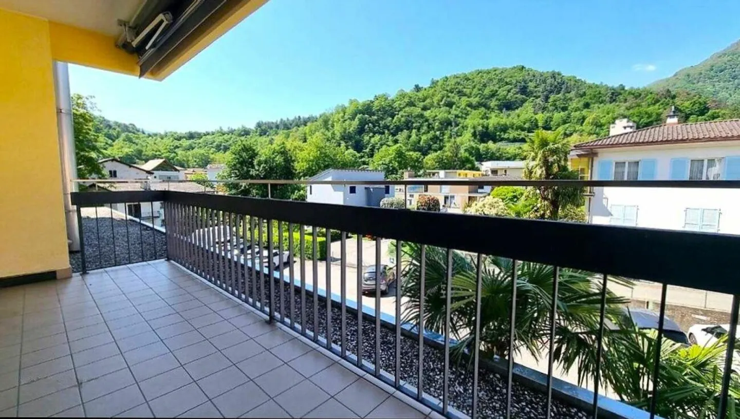 Appartamento 3.5 locali rinnovato a Losone - Foto 1 di 7