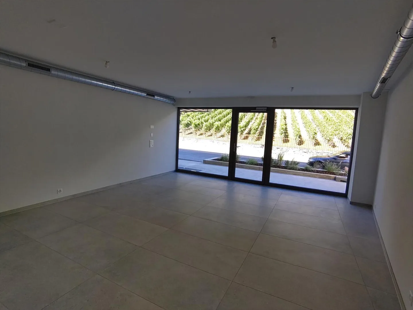 Commercial space located in the city center - Photo 4 of 5