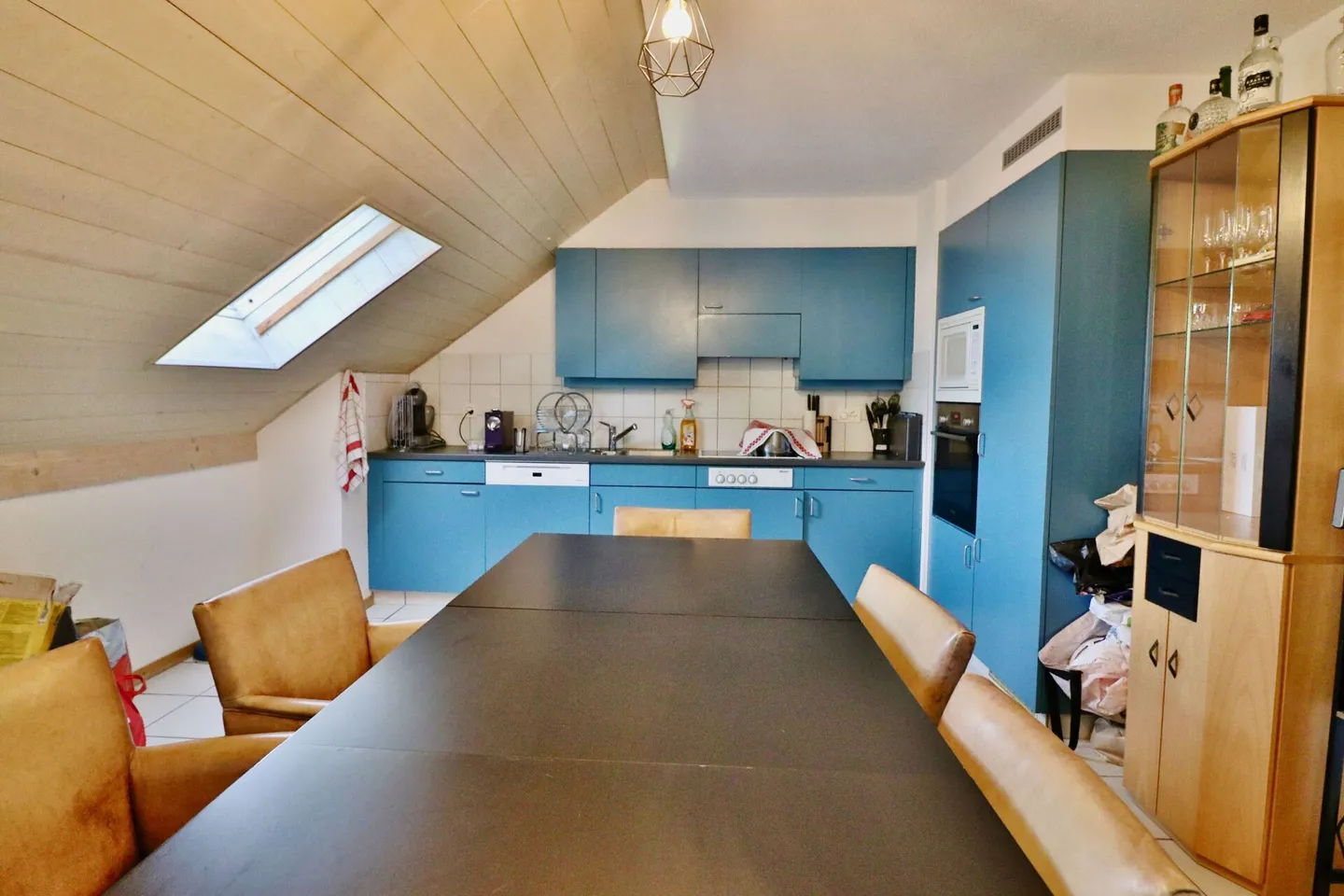 4.5 BRIGHT ROOMS IN A BUCOLIC SETTING - SMALL CONDOMINIUM OF 6 UNITS - Photo 4 of 12