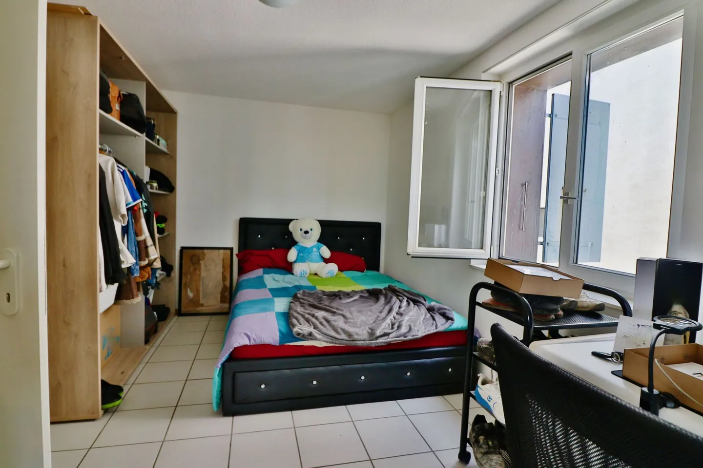 4.5 BRIGHT ROOMS IN A BUCOLIC SETTING - SMALL CONDOMINIUM OF 6 UNITS - Photo 5 of 12