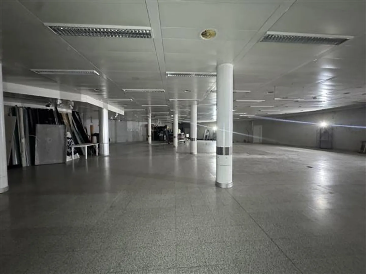 Mendrisio : Espace commercial 1 pièce - Photo 2 sur 11