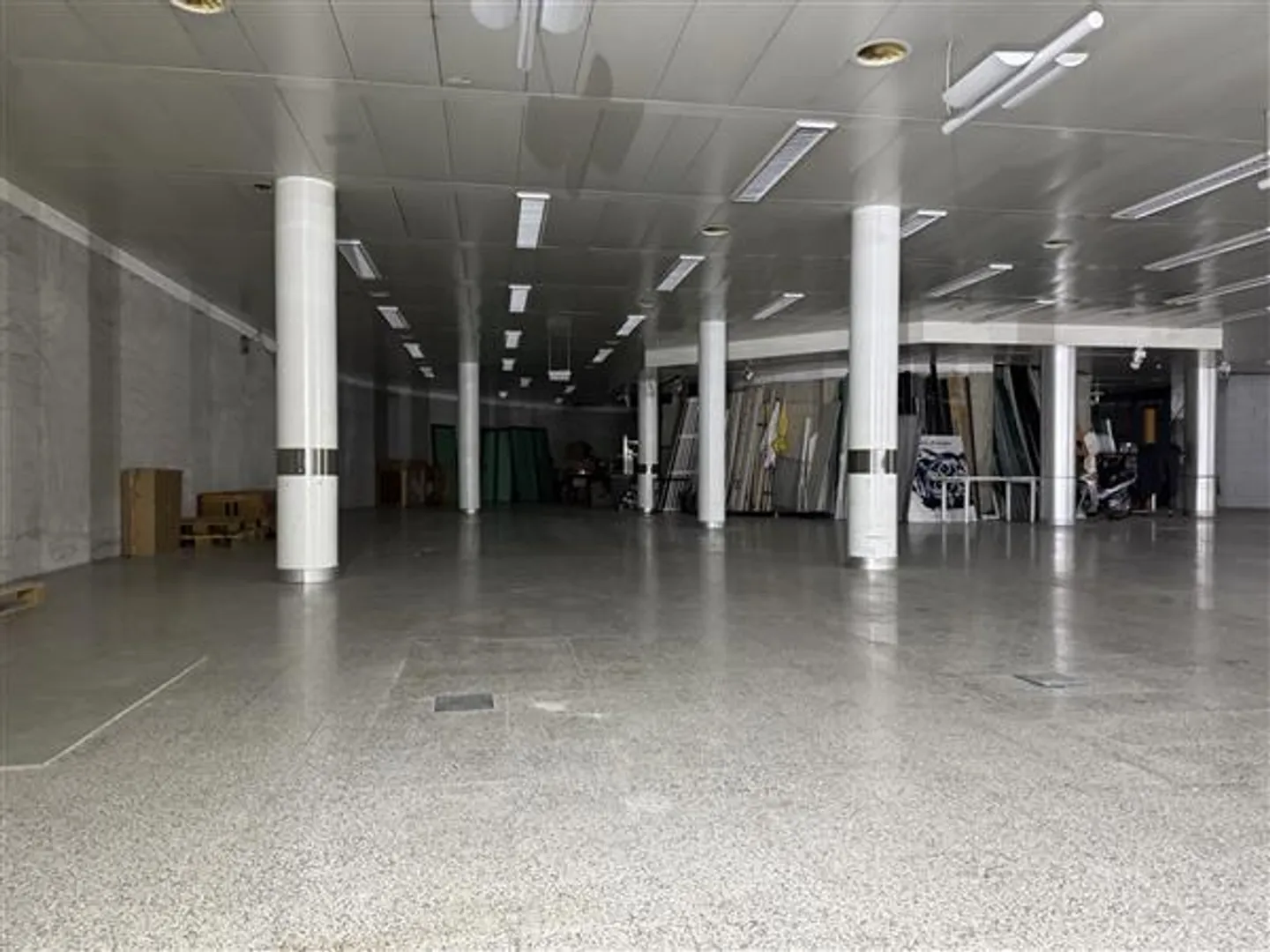 Mendrisio : Espace commercial 1 pièce - Photo 4 sur 11