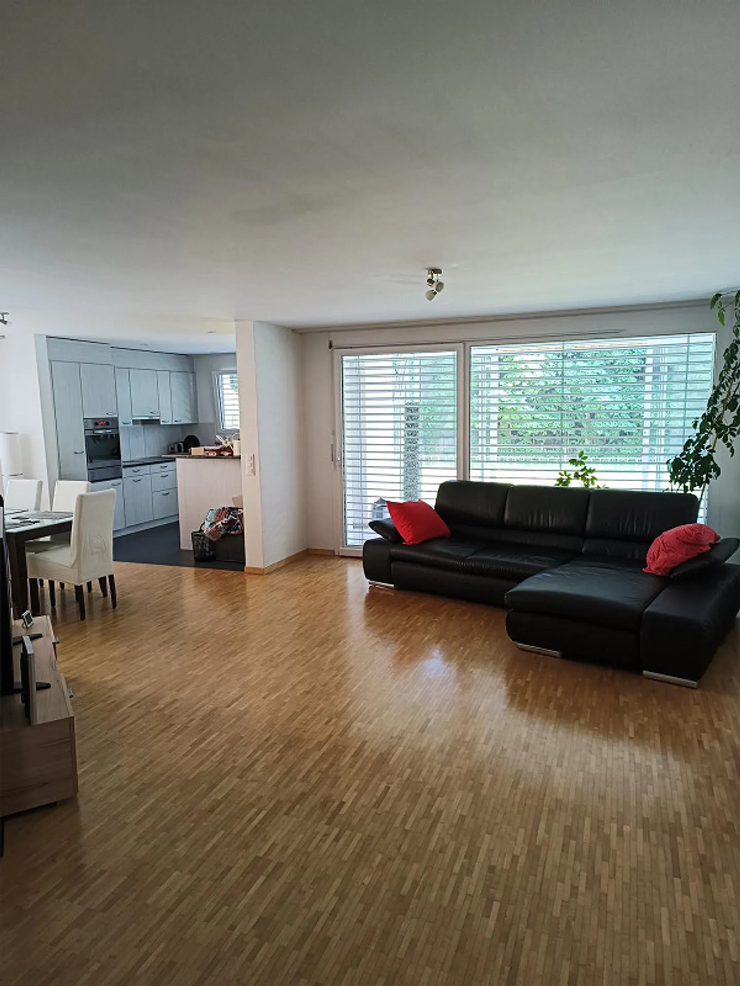 Comfortable 3 1/2-room apartment in a quiet location - Photo 7 of 9