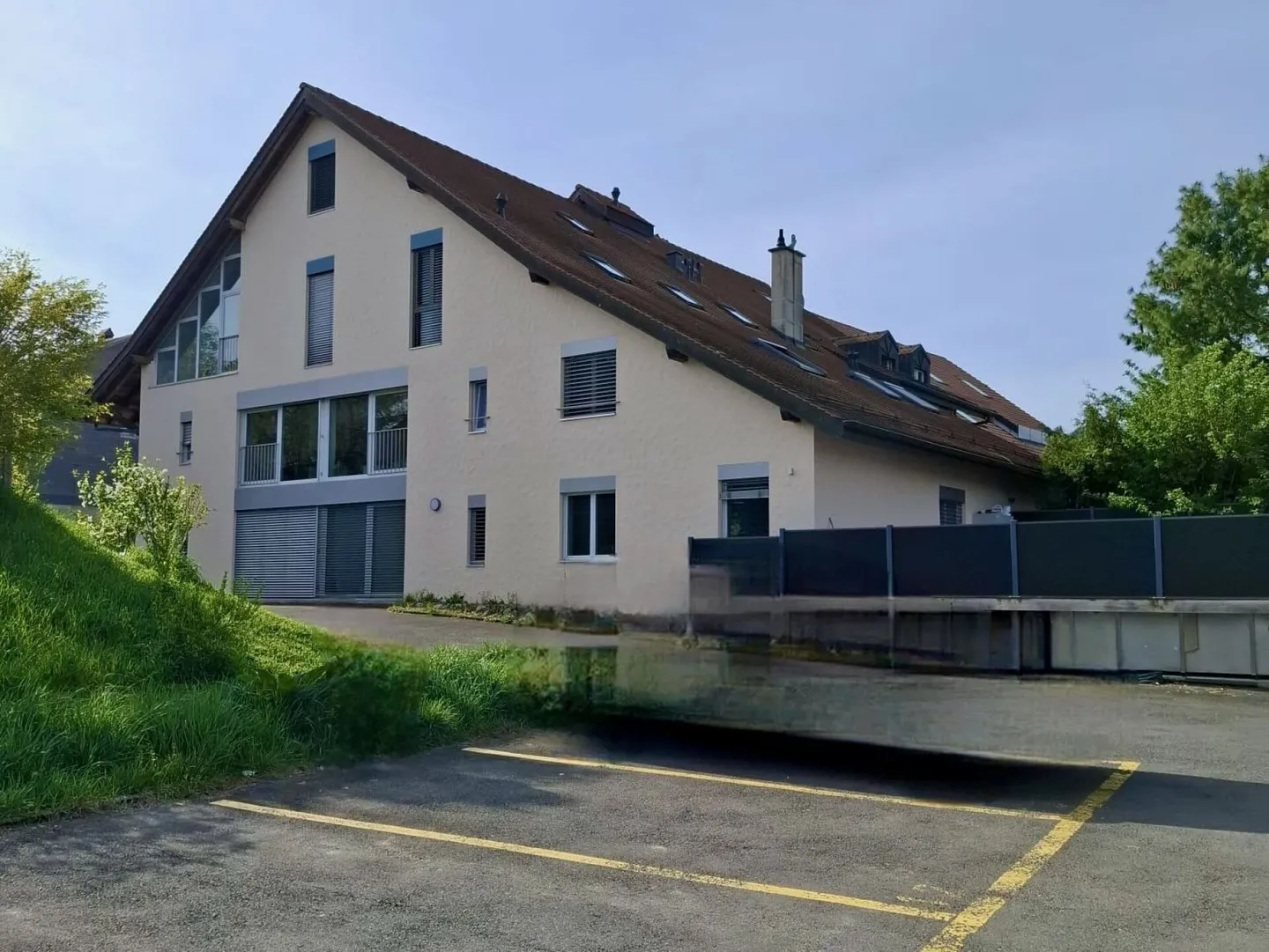 4.5 BRIGHT ROOMS IN A BUCOLIC SETTING - SMALL CONDOMINIUM OF 6 UNITS - Photo 10 of 12