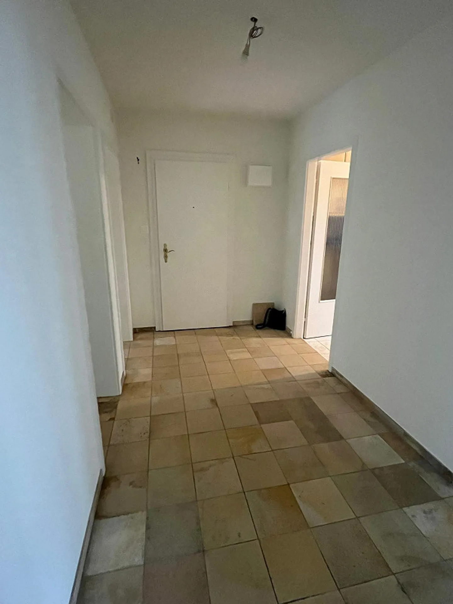 Appartamento ristrutturato di 3,5 stanze in area parco / Centrale ma verde - Foto 4 di 9