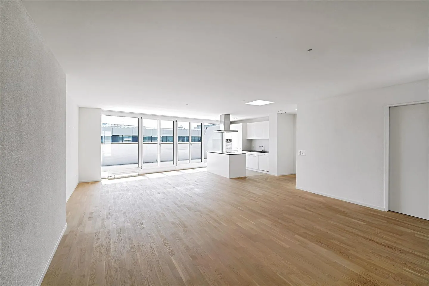 Apartment for rent - Photo 4 of 6