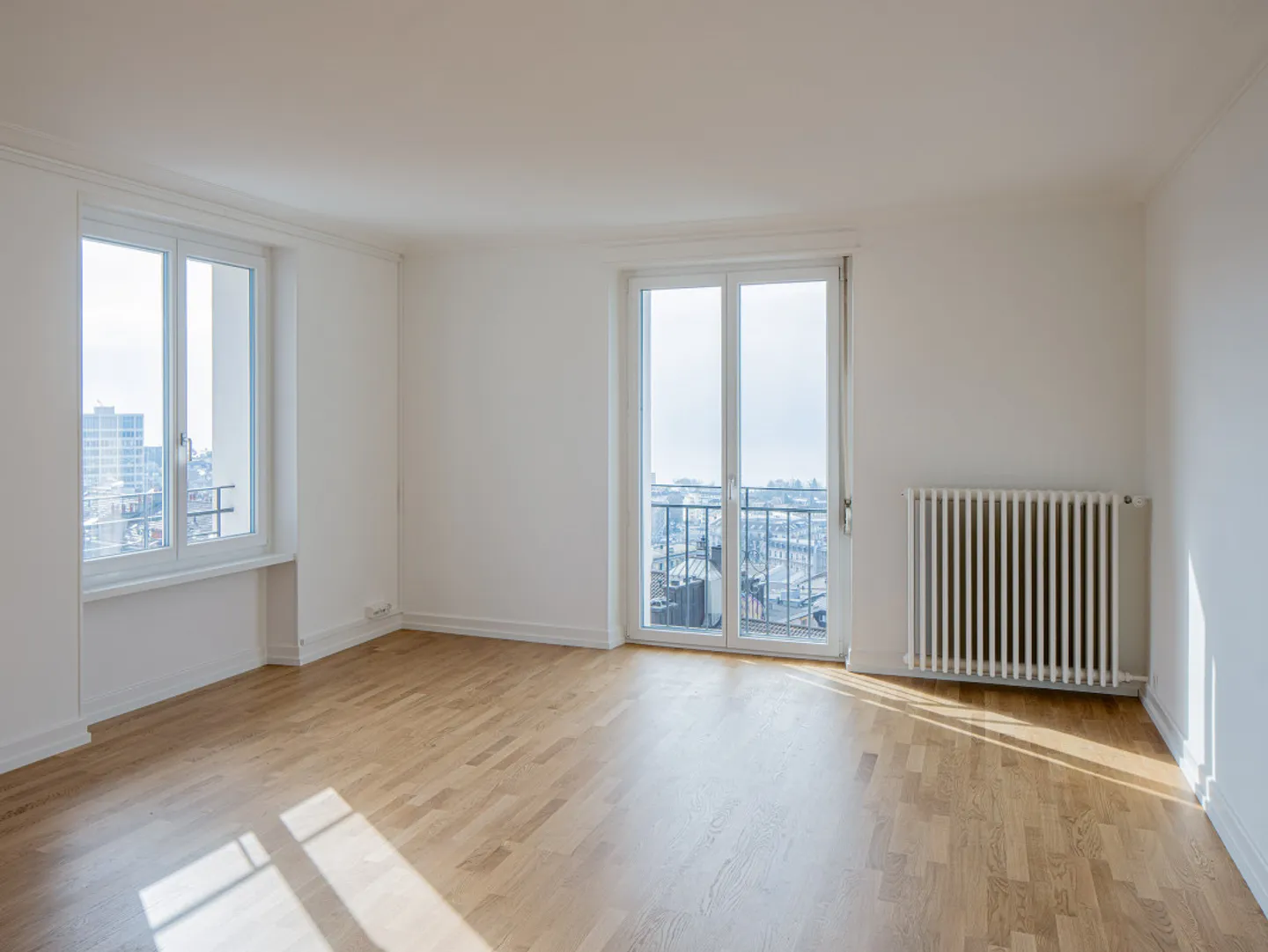 Uffici di 180m2 al 5° piano - Rue du Petit-Chêne 18, 1003 Losanna - Foto 2 di 11