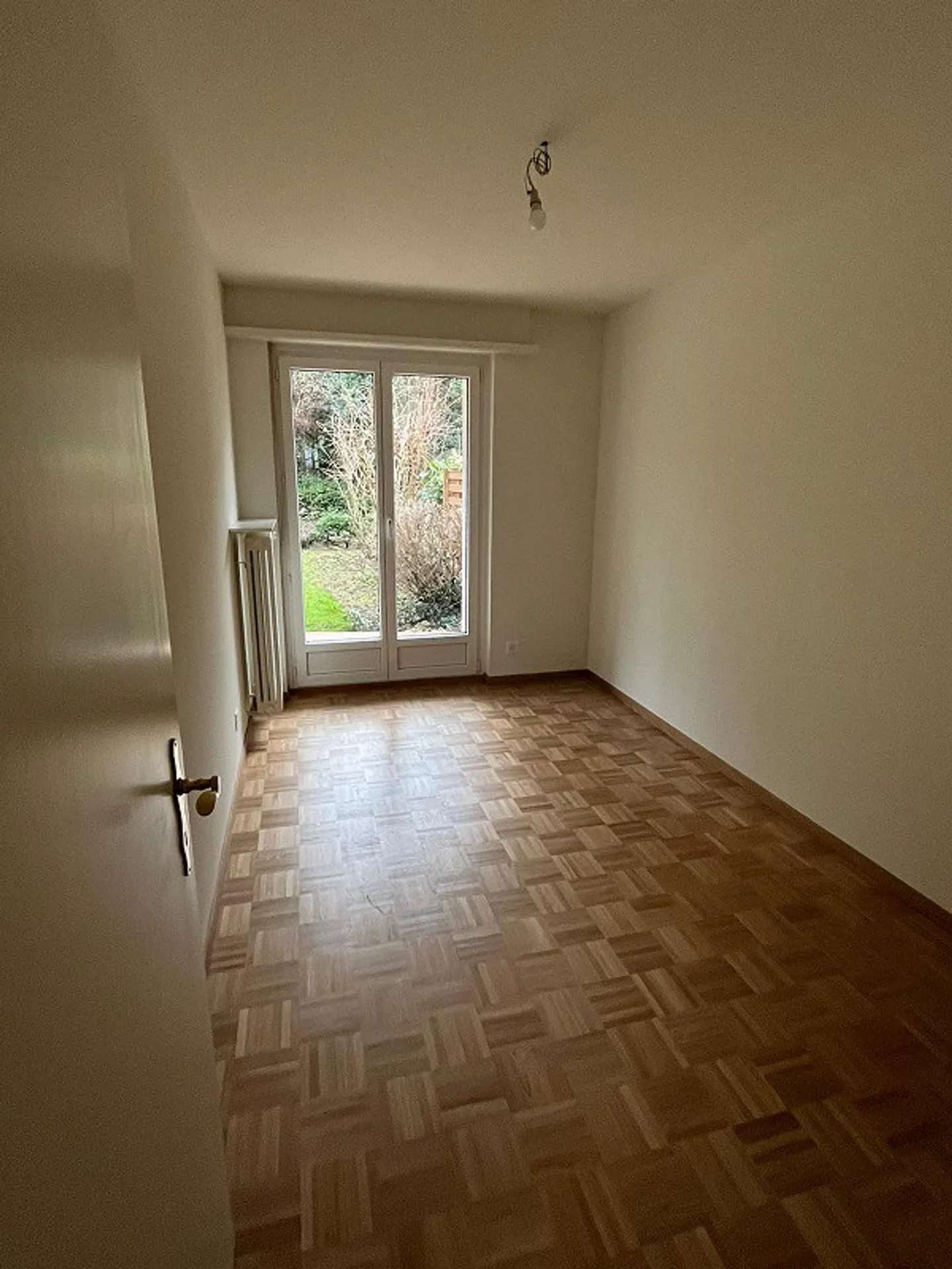 Appartamento ristrutturato di 3,5 stanze in area parco / Centrale ma verde - Foto 9 di 9