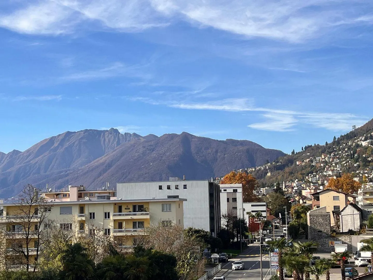 Große 2.5 Zimmer - Foto 1 von 9