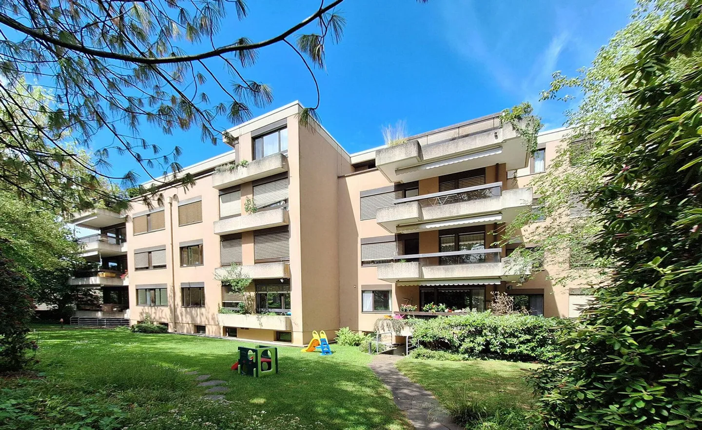 Nella procedura d'asta - Elegante casa bifamiliare a Gellert - Foto 2 di 16