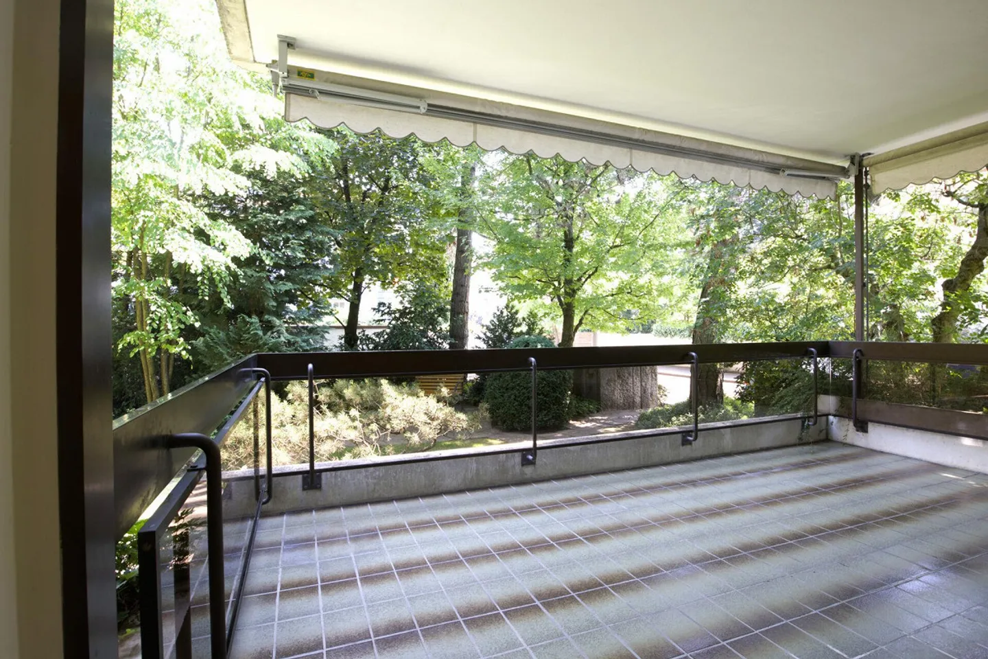 Nella procedura d'asta - Elegante casa bifamiliare a Gellert - Foto 7 di 16