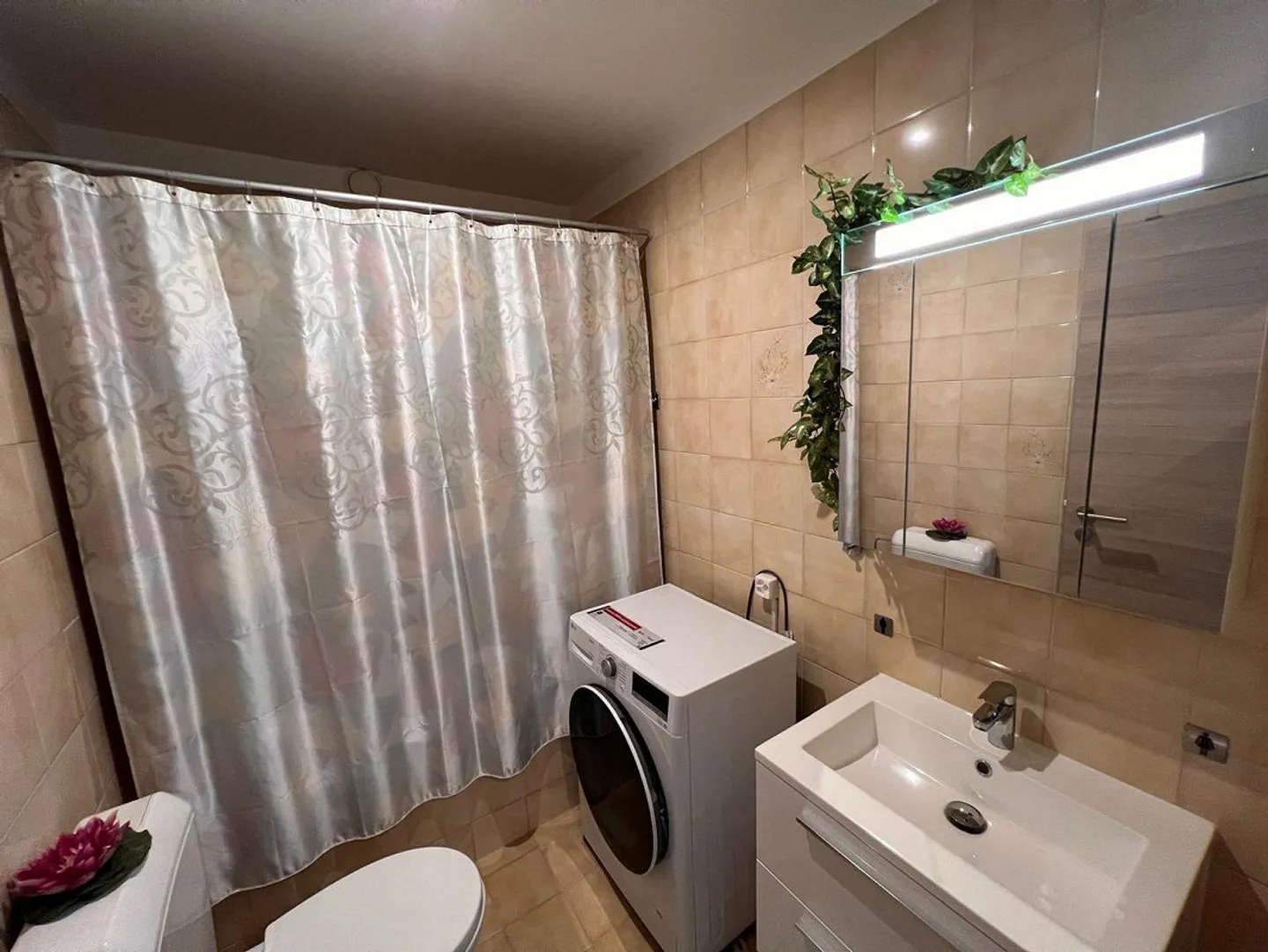 Große 2.5 Zimmer - Foto 7 von 9