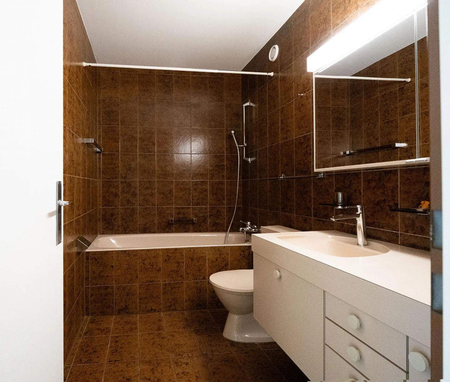 Nella procedura d'asta - Elegante casa bifamiliare a Gellert - Foto 11 di 16