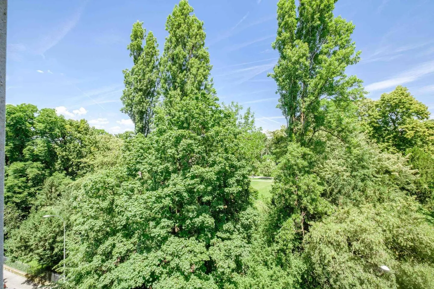 Bel Appartement avec Vue sur le Parc - Photo 7 sur 10
