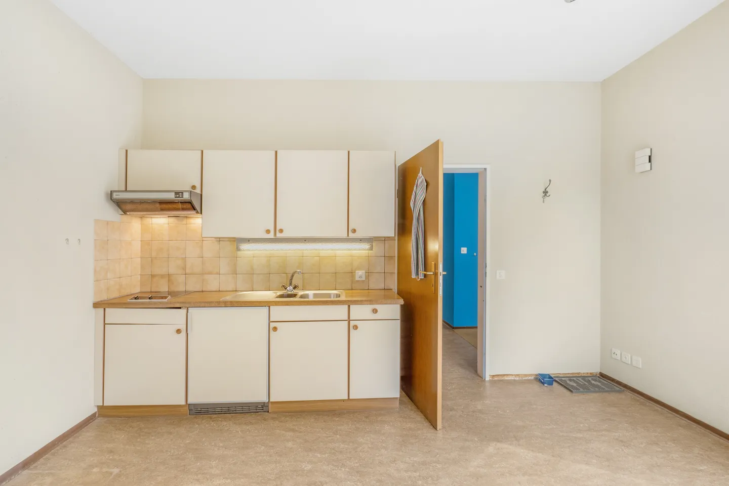 Place de parking extérieure à louer - Photo 7 sur 9