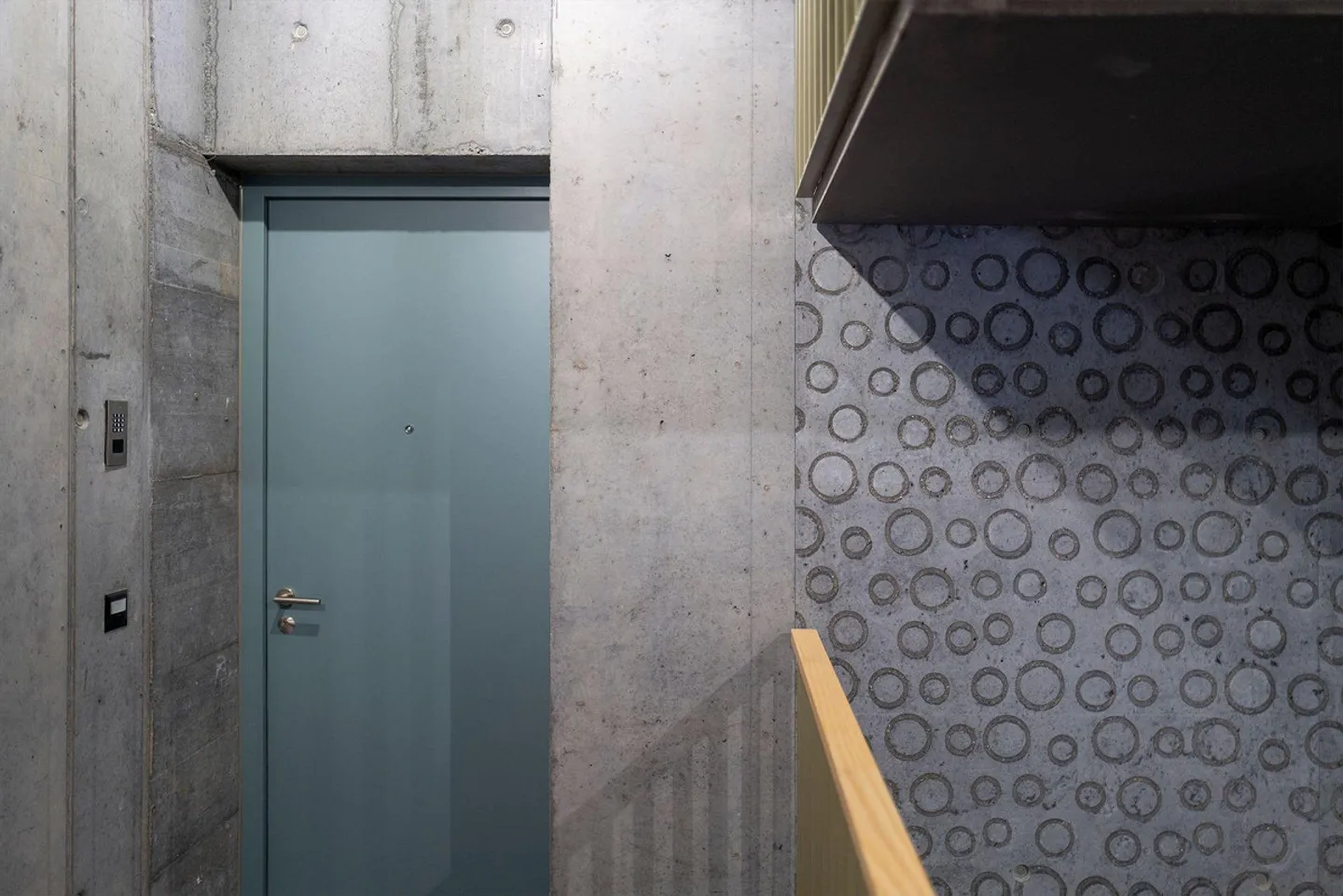 Attractive 4.5 Room Apartment with Loggia - Photo 8 of 10