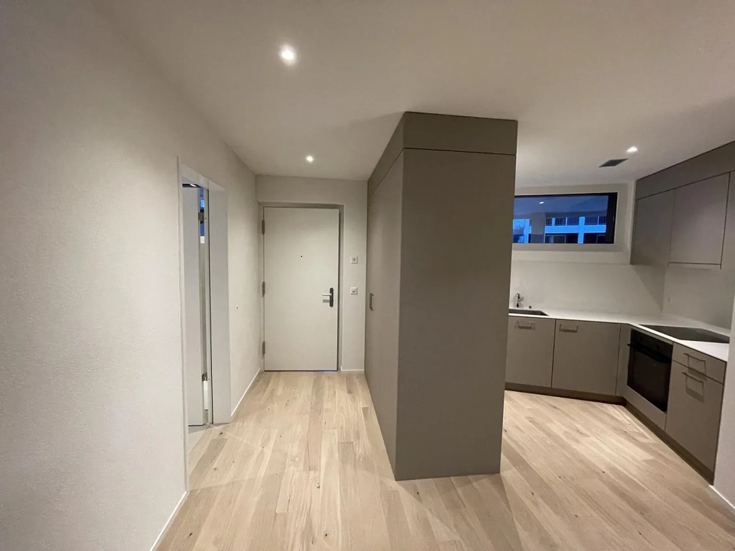 Attraktive 2.5-Zimmer-Wohnung in Kloten zu vermieten! - Foto 4 di 6