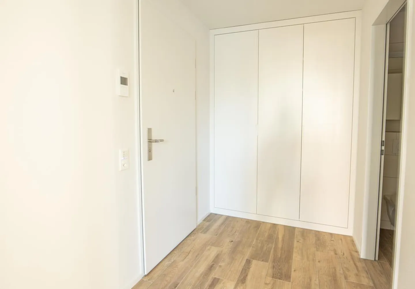 Grosszügige, helle Wohnung mit Sitzplatz und eigener Waschküche - Photo 10 of 11