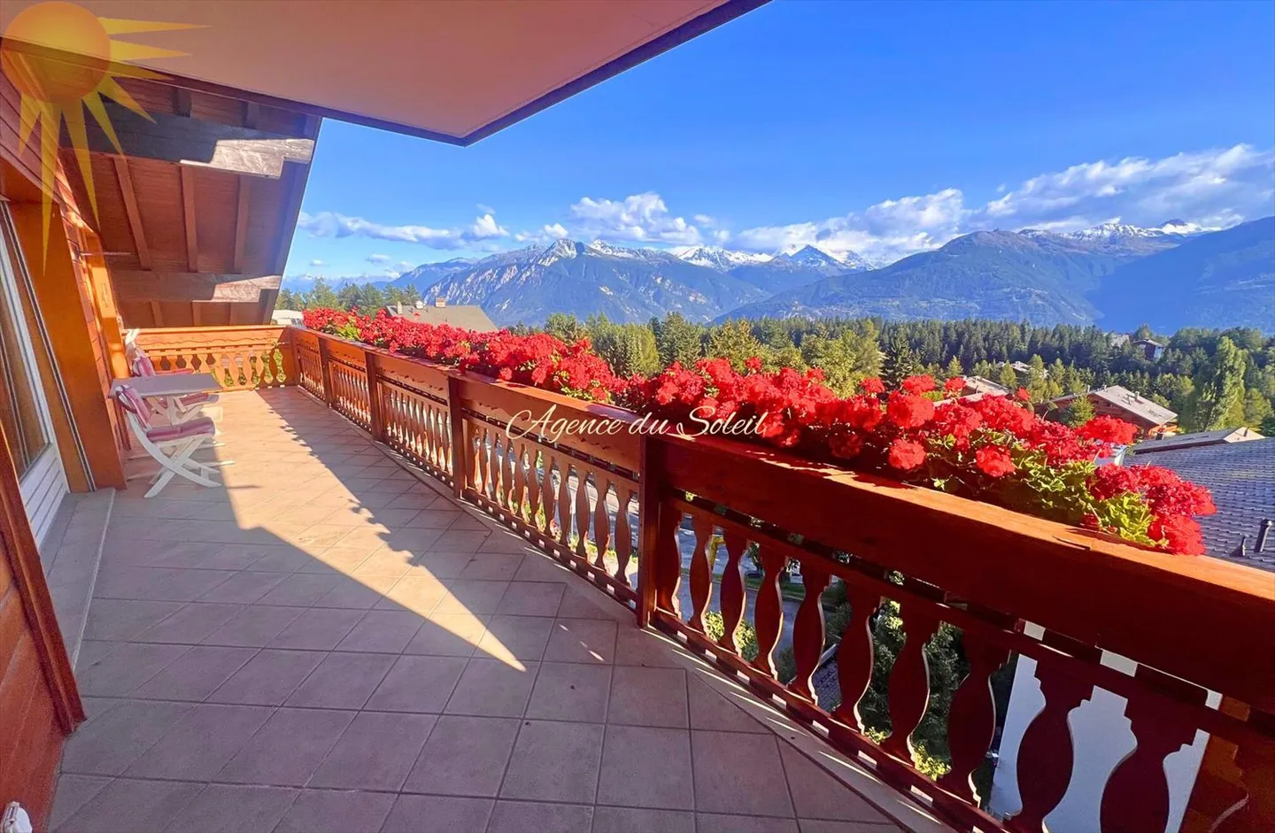 Opportunità di acquisire 2 appartamenti collegati in attico privato nel cuore di Crans- - Foto 4 di 13