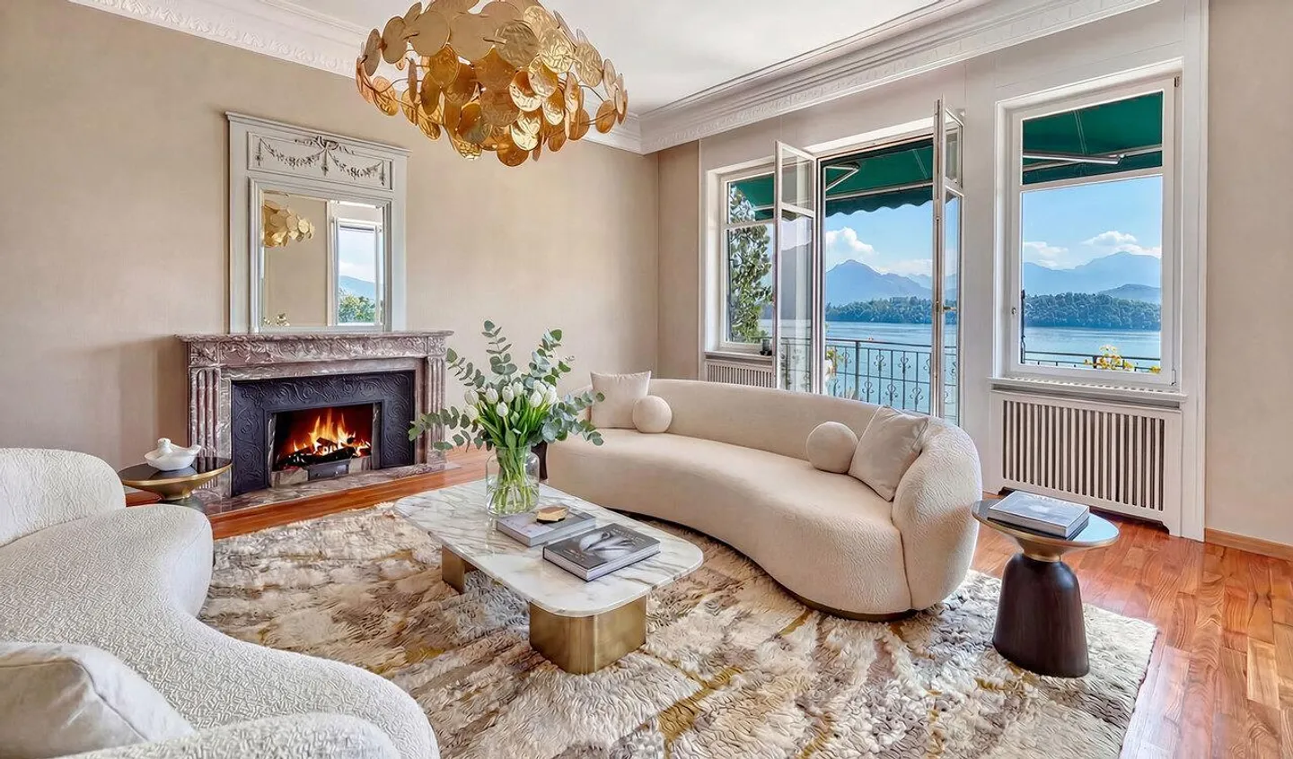 Historic Residence by the Lake – Prestige Address in Meggen - Photo 3 of 4