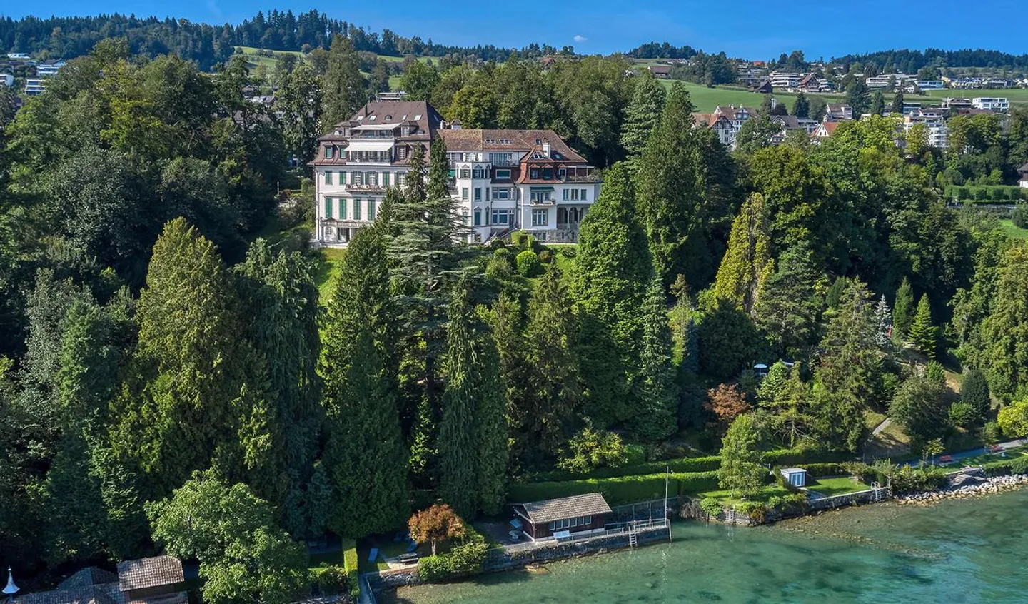 Historic Residence by the Lake – Prestige Address in Meggen - Photo 1 of 4